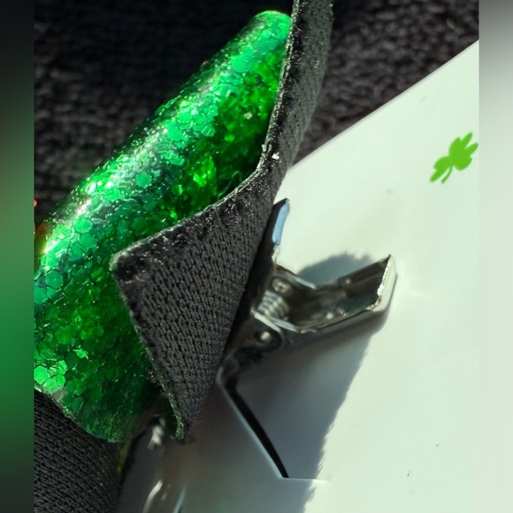 Claire's St. Patrick’s Day Leprechaun Green Black Gold Glitter Hair Bow Clips - Picture 5 of 6